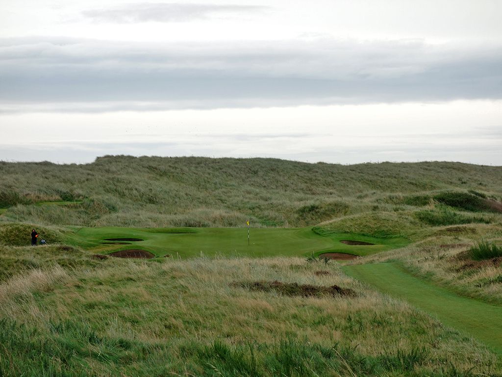 8th (Ridge) Hole at Royal Aberdeen Golf Club (147 Yard Par 3)